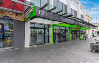 FUNCTIONAL LEVEL 1 OFFICE IN PRIME NEWMARKET SPOT