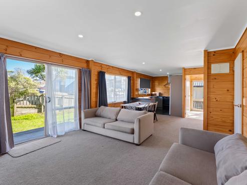 2 Dimock Street, Titahi Bay