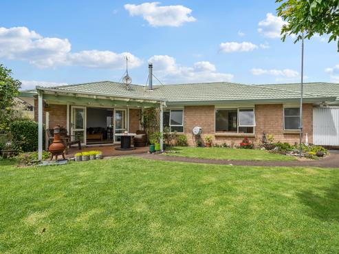 12 Brookesmith Drive, Waiuku