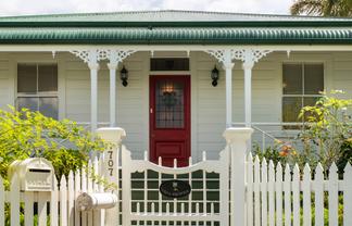 707 Sealey Street, Thames