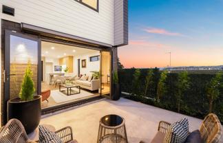 13/10 Ngaroma House Drive, Hobsonville