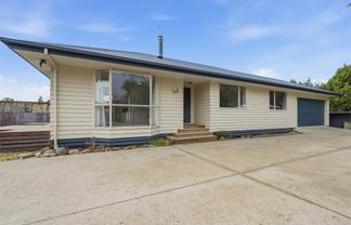 30 Feary Crescent, Takaka