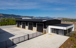 High Spec Industrial + Secure Yard
