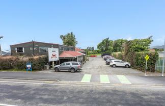 Versatile 530m² Industrial Commercial Opportunity!