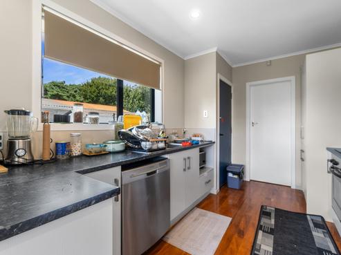 84 Saxbys Road, Deanwell