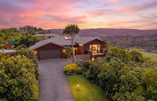 71 Mt Marua Way, Mount Marua