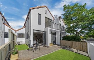 2/25 Kellaway Drive, East Tamaki