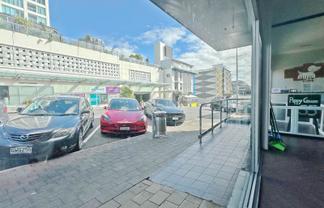 RARE RETAIL OPPORTUNITY IN THE HEART OF TAKAPUNA
