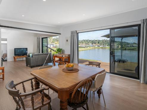 34 Motukorure Parade, Cooks Beach