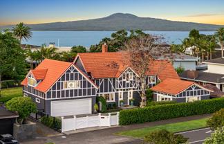 12 Springcombe Road, Saint Heliers