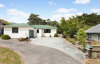 15a Fernwood Court, Woodridge