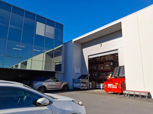 4/11 Orbit Drive, Rosedale