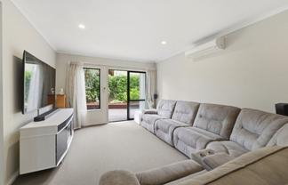 19 Rochdale Way, Stoke