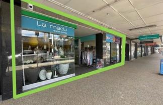 Position Your Fashion Brand on Hurstmere Road