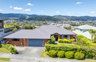 53 Riverstone Drive, Riverstone Terraces