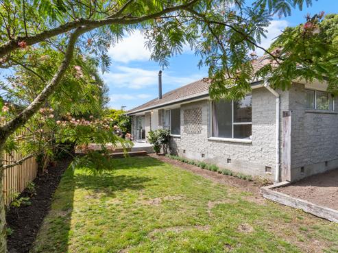 56 Charnwood Crescent, Bishopdale