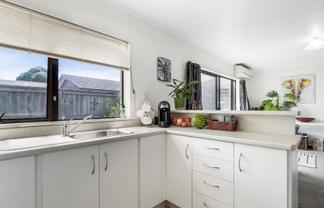 4/50  James Street, Glenholme