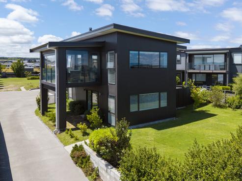 14 Pukenamu Road, Rainbow Point