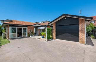 3B Pine Road, Orewa