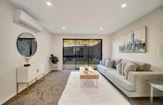 2/106 Triangle Road, Massey