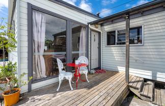 10 Beach Street, Waikouaiti