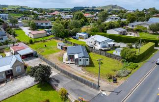 10 Beach Street, Waikouaiti