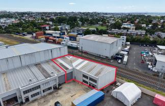 Fully refurbished and ready for a new tenant