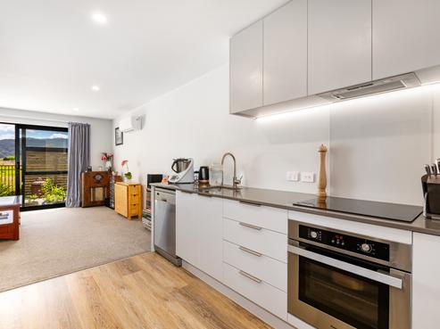 41 Te Ara o Papatahi, Wainuiomata