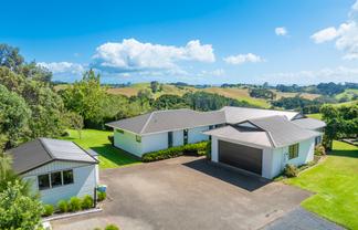 1124 Awhitu Road, Waiuku