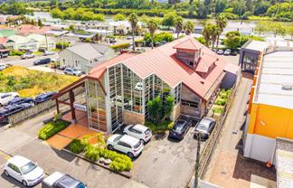 Quality office investment with dual income stream