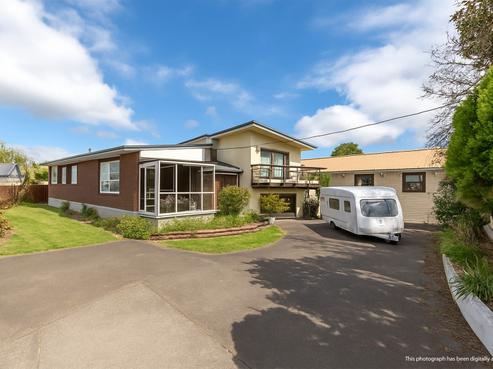 11A Holyrood Terrace, Waipukurau and Surrounds