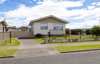 50 Wynyard Crescent, Tamatea