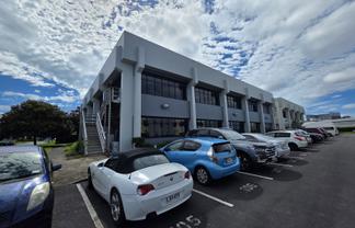 Refurbished & modern full-floor office