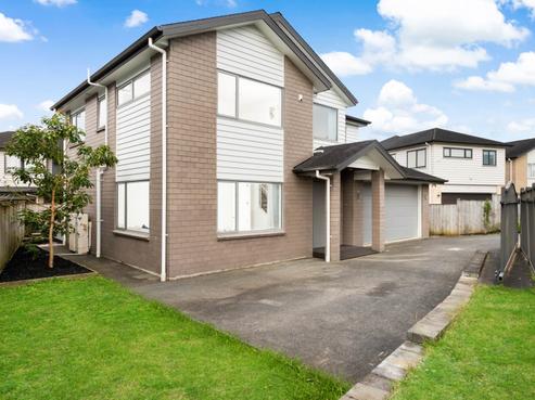23 Bordeaux Parade, Te Atatu South