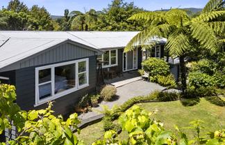 7 Dawn Grove, Brown Owl