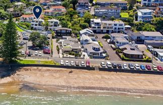 1/1 Valley Road, Browns Bay