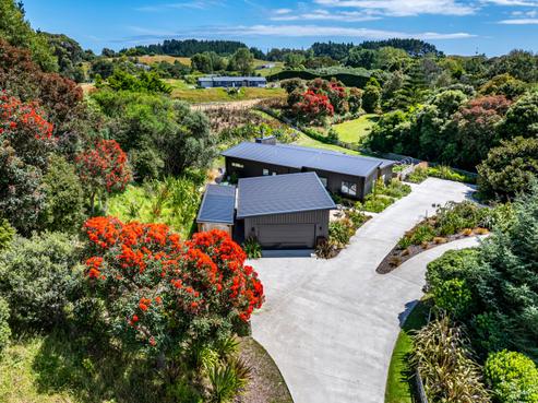 27 Smithfield Road, Waikanae