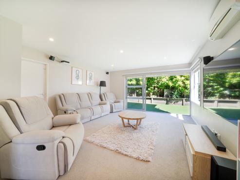 27A Comber Place, Johnsonville