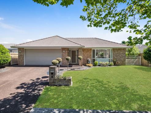 8 Lushington Place, Huntington Park