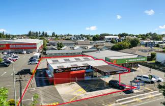 Multiple options on Clyde Street