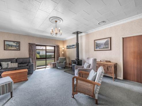 442 Queens Drive, Windsor