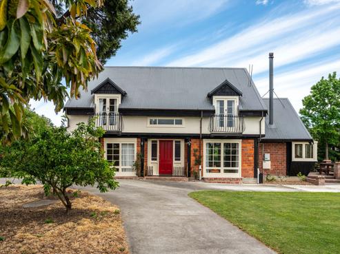 80 South Belt, Solway