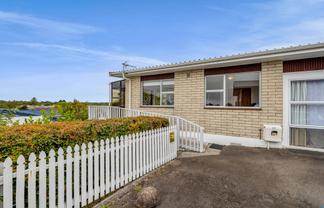 15B Mayfair Place, Westown