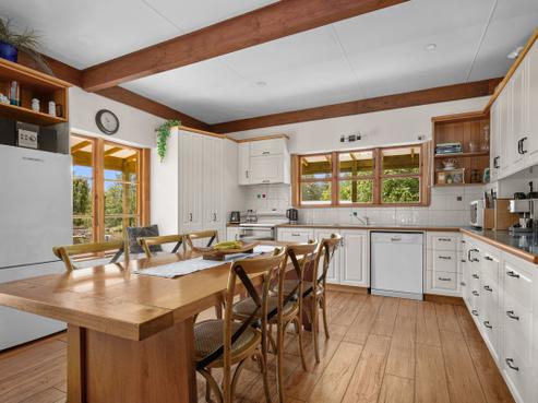 379 Strode Road, Alexandra