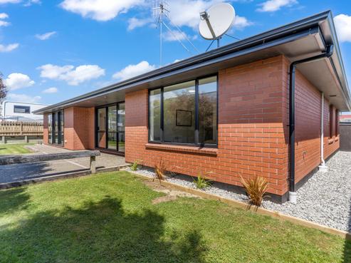 32 Welsh Road, Winton