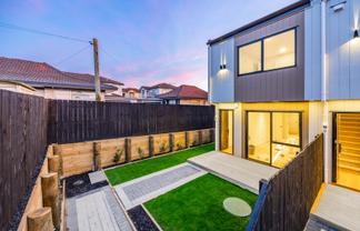 Lot 8/9 Grande Vue Road, Papatoetoe