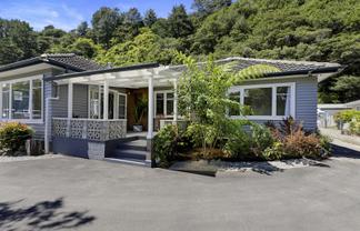 710 Main Road North, Te Marua