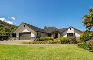 80 Tarapatiki Drive, Whitianga