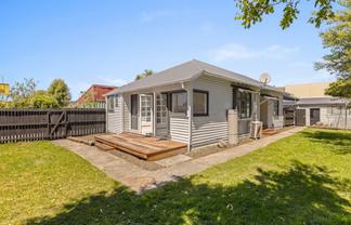 91 Garlands Road, Hillsborough