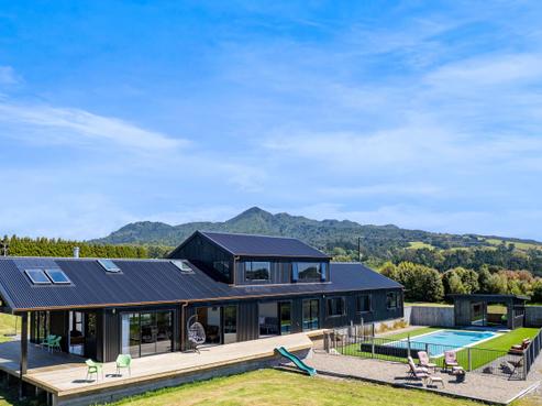 323 Koru Road, Oakura